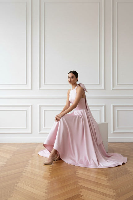 Robe De Bal Rose Poudré À Col Montant