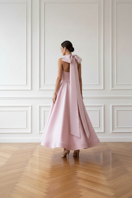 Robe De Bal Rose Poudré À Col Montant